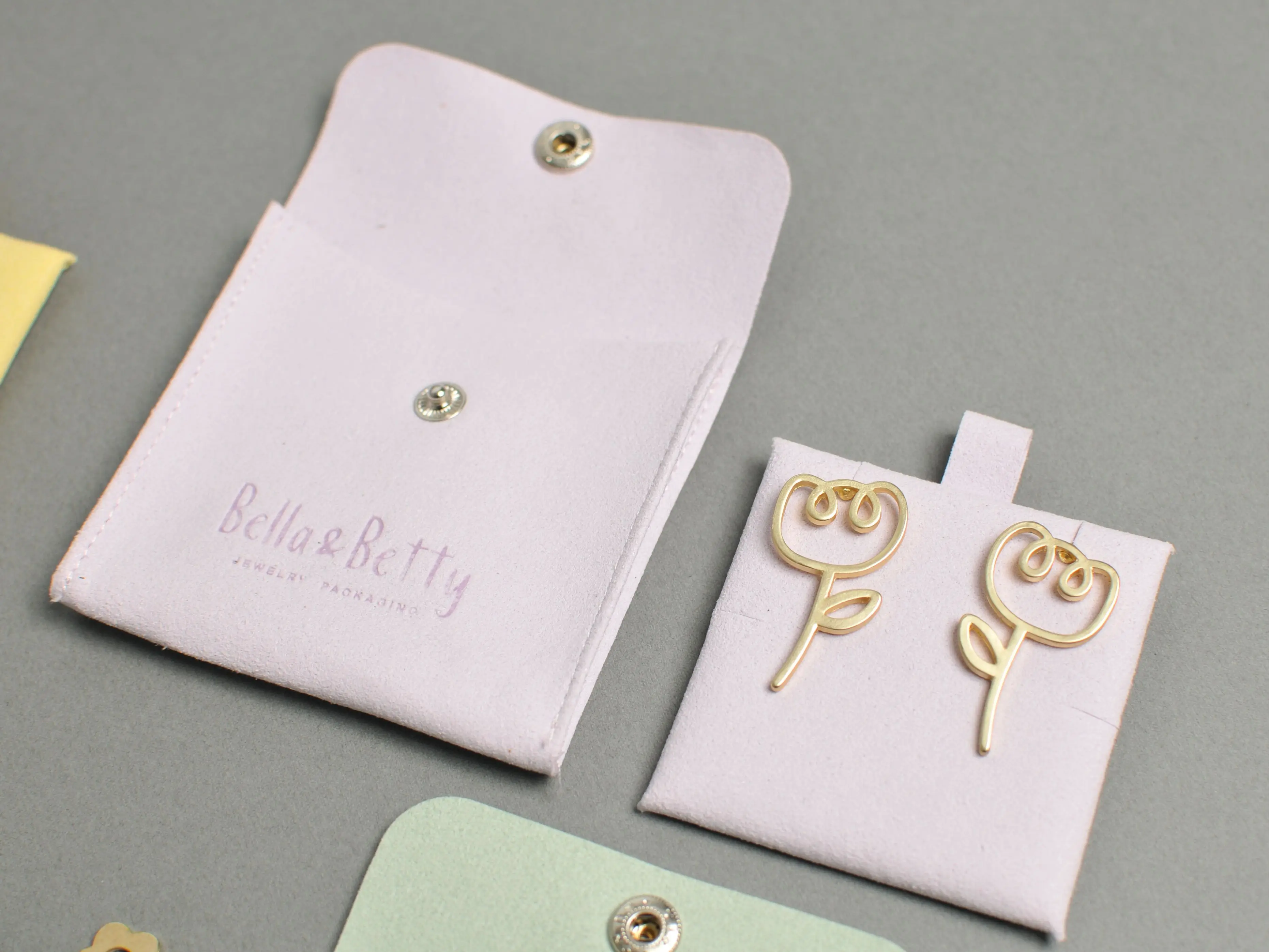 50Pcs/Lot button microfiber Bag Jute Gift Bags Multi Size Jewelry Packaging Wedding Bags with Candy Bag display Custom Logo