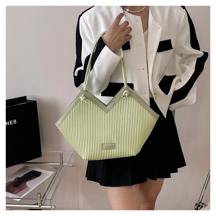 

Advanced Texture Bag 2023 Spring/Summer New High Capacity Green Fashion Versatile One Shoulder Crossbody Tote Irregular Bag