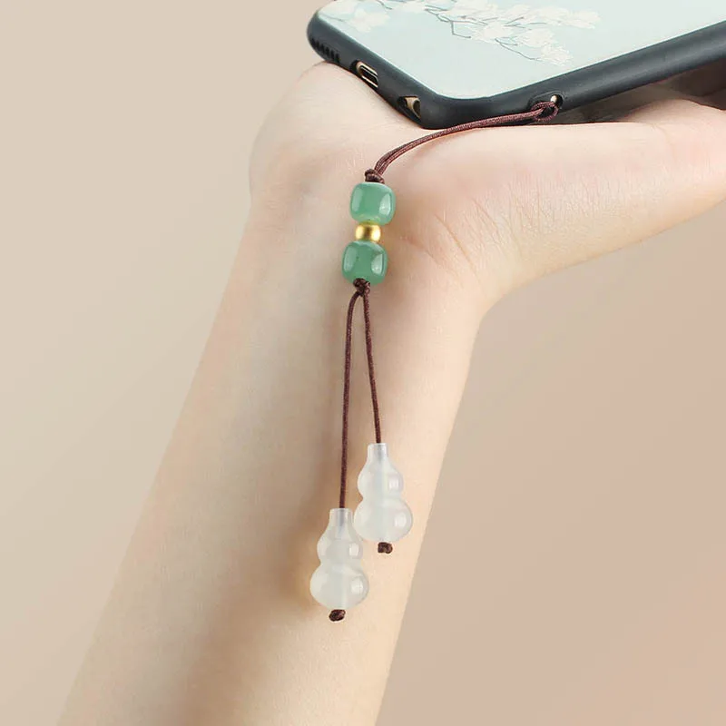 

Chalcedony agate mobile phone lanyard gourd mobile phone chain small fresh personality creative mobile phone jewelry pendant