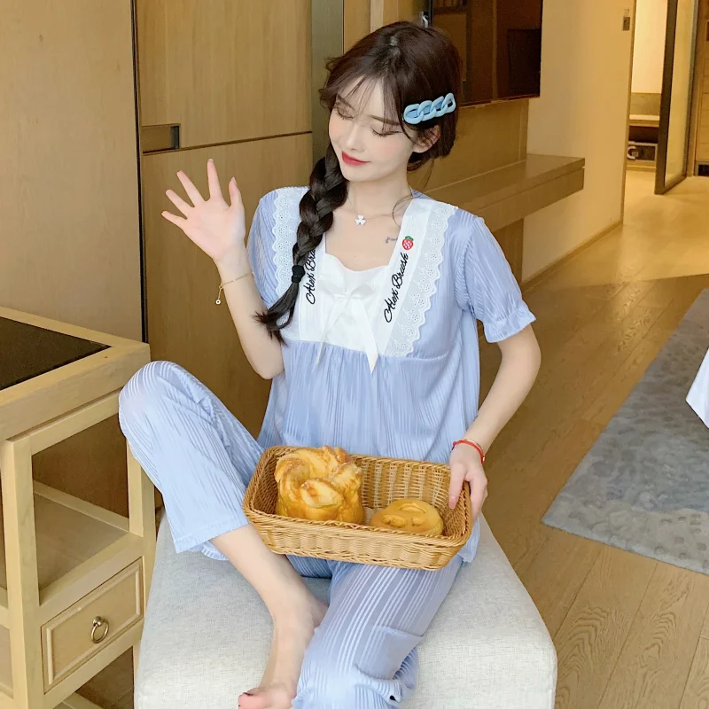 

Summer thin casual solid color simple pajamas women's embroidered suit ladies short-sleeved trousers cardigan suit home service