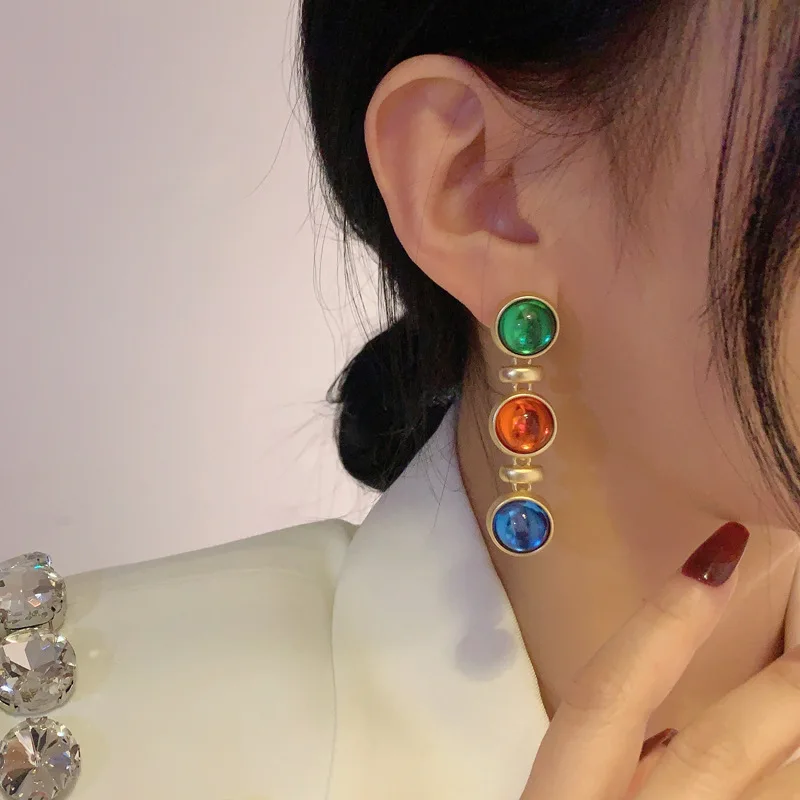 

Vintage Red Green Blue Gemstone Long Dangle Earrings for Women Retro Bohemian Style Jewelry with Antique Gold Color Finish