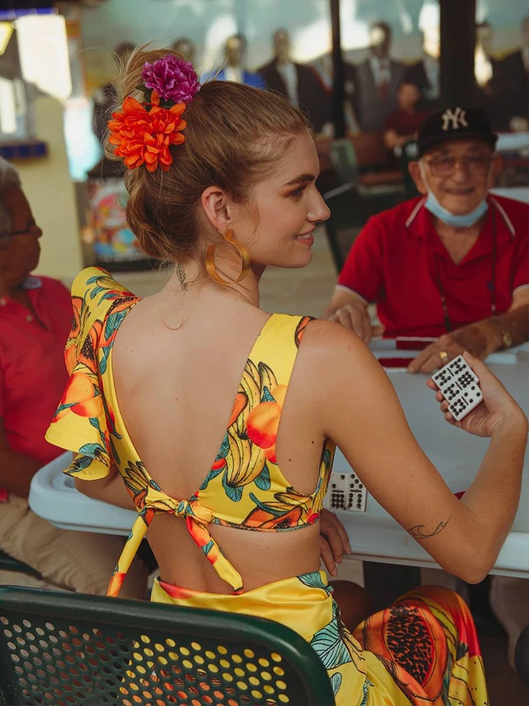 Женский купальник с воланом высокой талией и V-образным вырезом - купить по