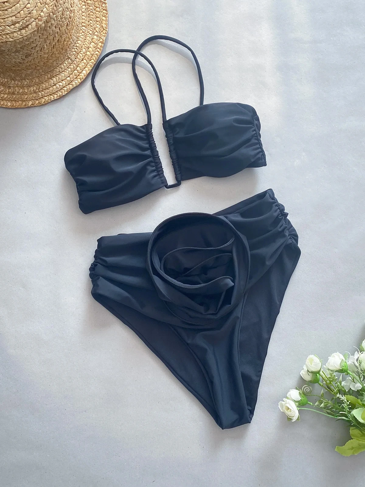 Женский купальный костюм с завышенной талией белый черный красный купальник