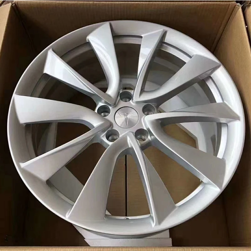 Рисунок 4 - Колесо автомобильное 18*8