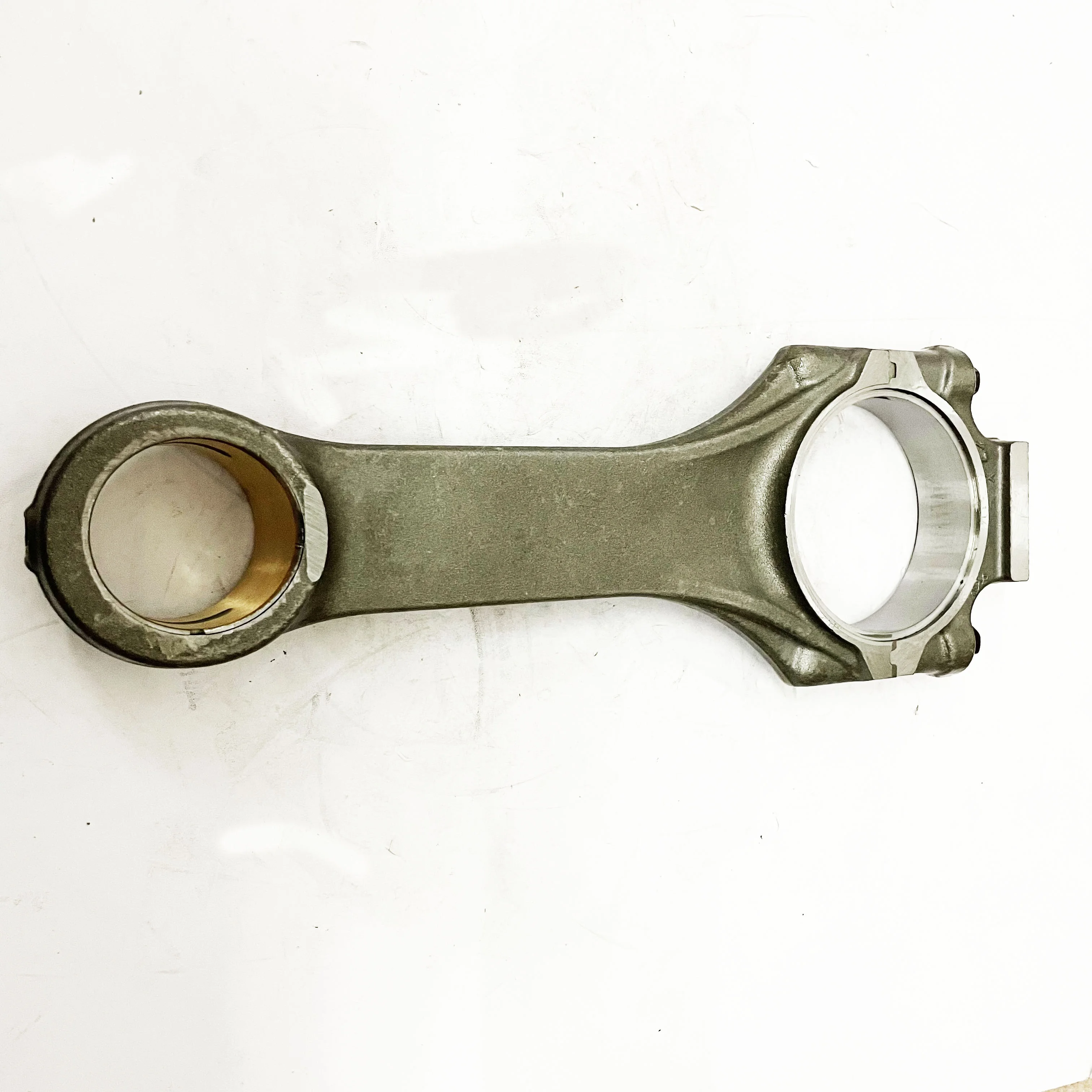 Высококачественный шатун d-eutz TCD2015V06 04263018