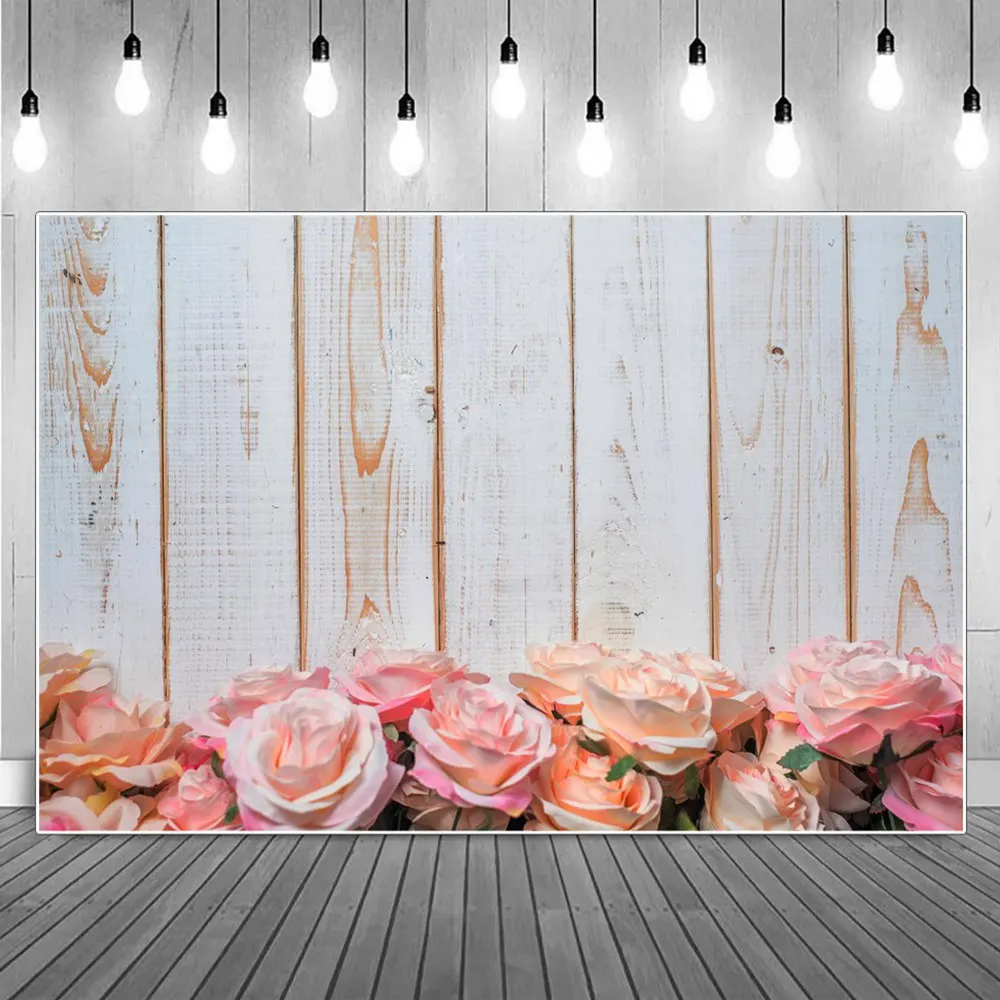 Фон для студийной фотосъемки с изображением красных цветов и белых досок |