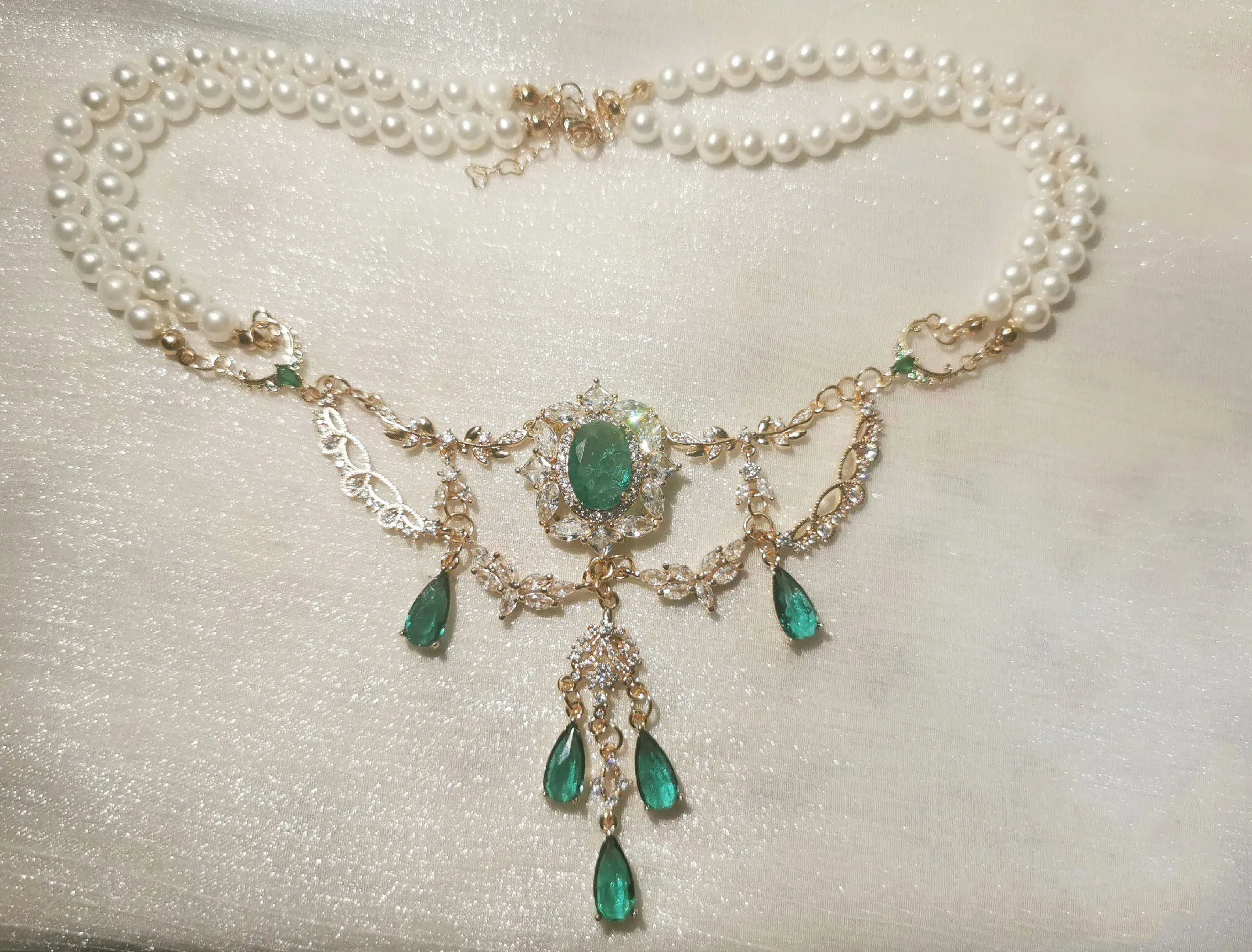 Женское украшение великолепное жемчужное ожерелье из зеленого циркония