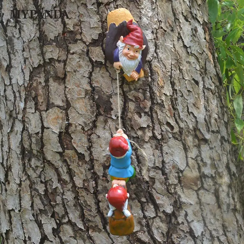 Figurines Courtyard Landscape Sculpture Resin Dwarf Climbing Gnome Dwarf Statues Art Gift Courtyard