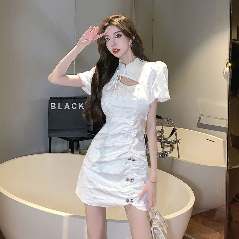 

Sexy Hole Short Sleeve Cheongsam Chinese Traditional Qipao Dress Woman Nightclub Tight Ruched White Black Short Dresses