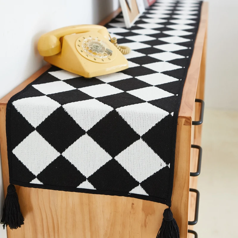 

Modern Minimalist Style Table Runner TV Cabinet Long Strip Fabric Black White Grid Table Runner Tassel Edging Tablecloth Dining