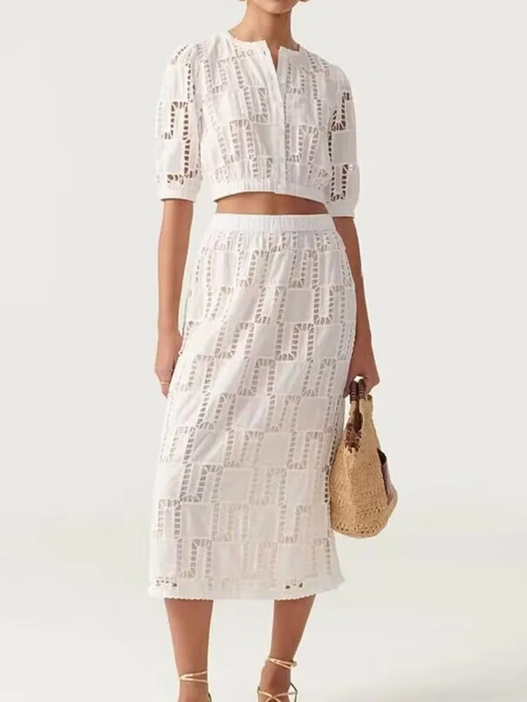 

2023 Spring New Lace Embroidery Sweet Hollow Top + Skirt New Women