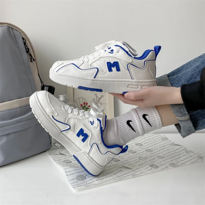 

2022 NewLeather Women Platform Sneakers Autumn Fashion Sports Little White Shoes Ladies Vulcanized Shoes Large Size 35-40
