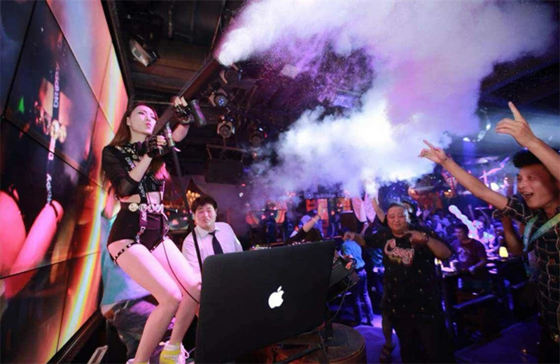 Ручной светодиодный пистолет CO2 2 шт. RGB струйная машина спецэффекты диджейская