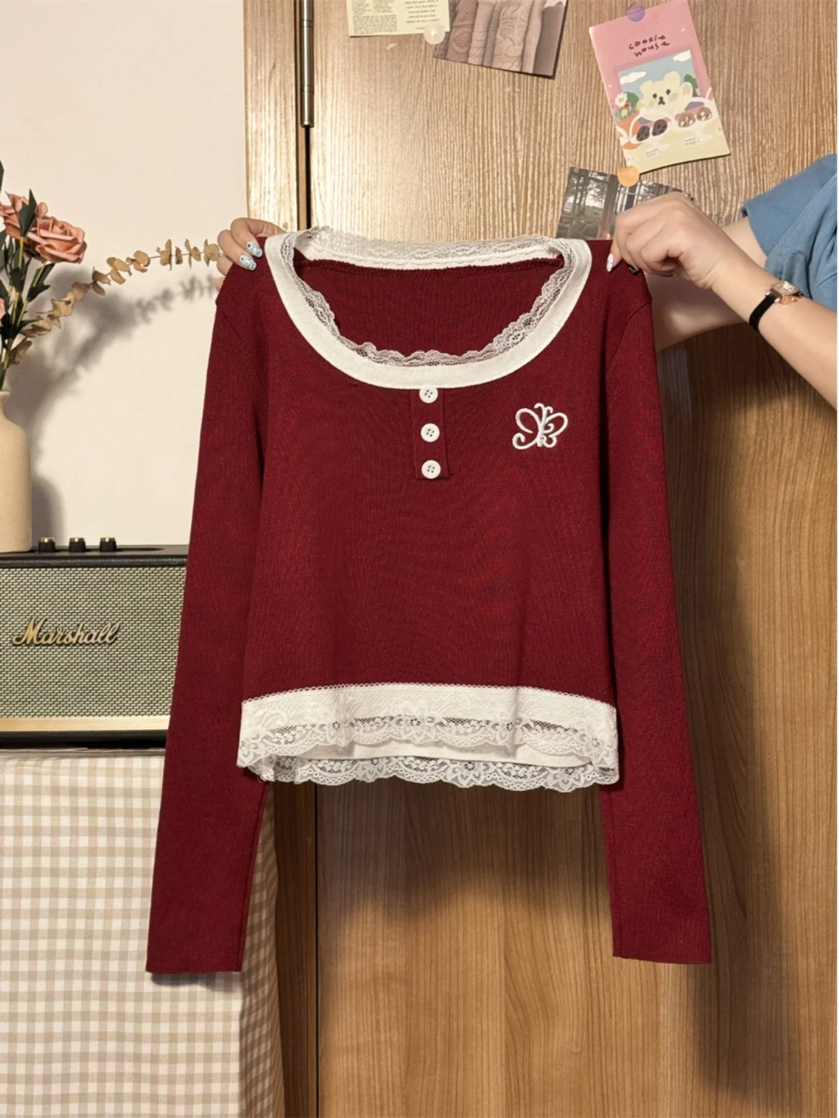 Женская рубашка с длинным рукавом красная Облегающая вышивкой и кружевом осень