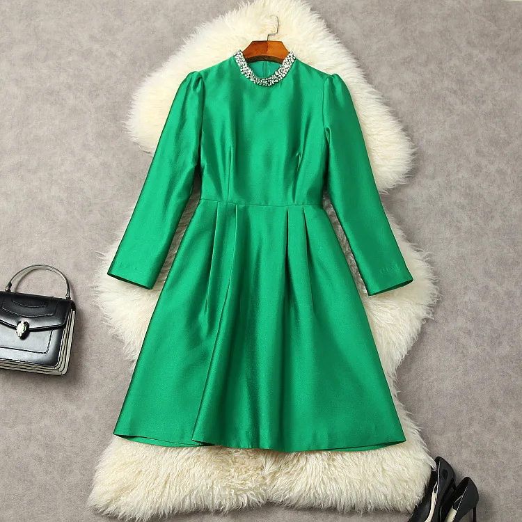 

European and American women's wear autumn 2022 new styles Long sleeve nail bead stand collar solid color Fashion pleated dress
