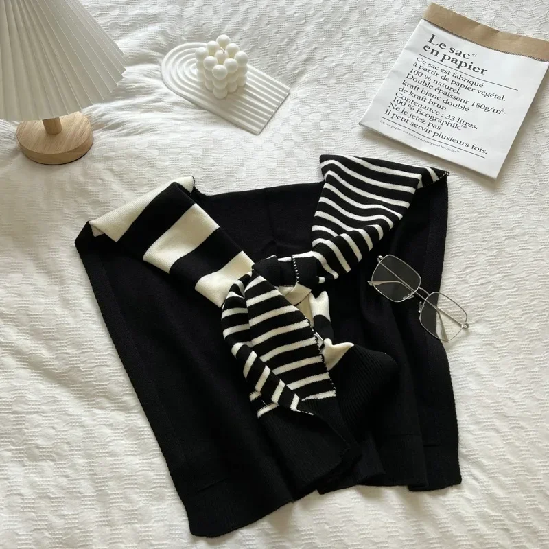 Сочетание черно-белых вязаных полосатых универсальных модных украшений Веб-сайт