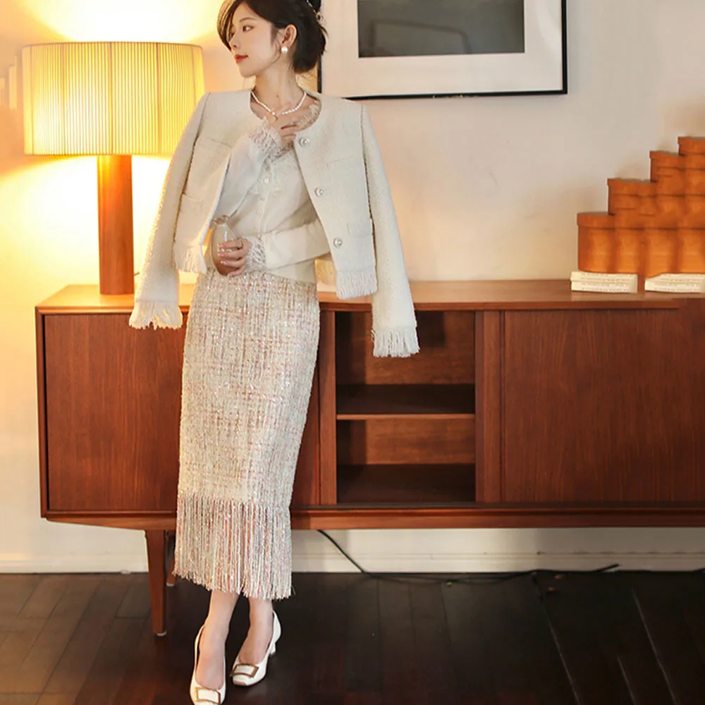 

Small Fragrant Wind 2022 Autumn Elegant Tassel Skirt Ladies Mid-length High Waist Business Tweed Plaid Bag Hip One Step Skirts