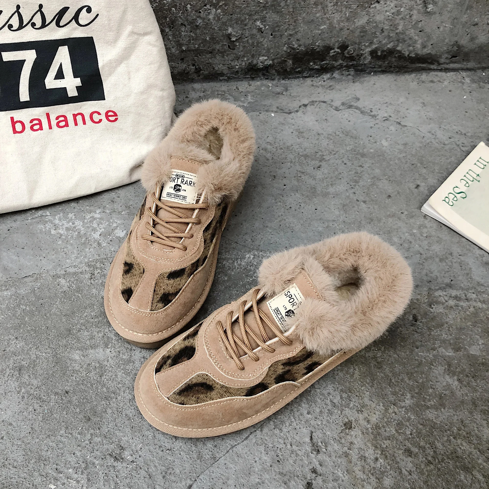 

Классические новые зимние женские сапоги для снежной погоды с мехом сохраняющие тепло Уличная обувь с леопардовым принтом удобные прогулочные ботинки на плоской подошве со шнуровкой