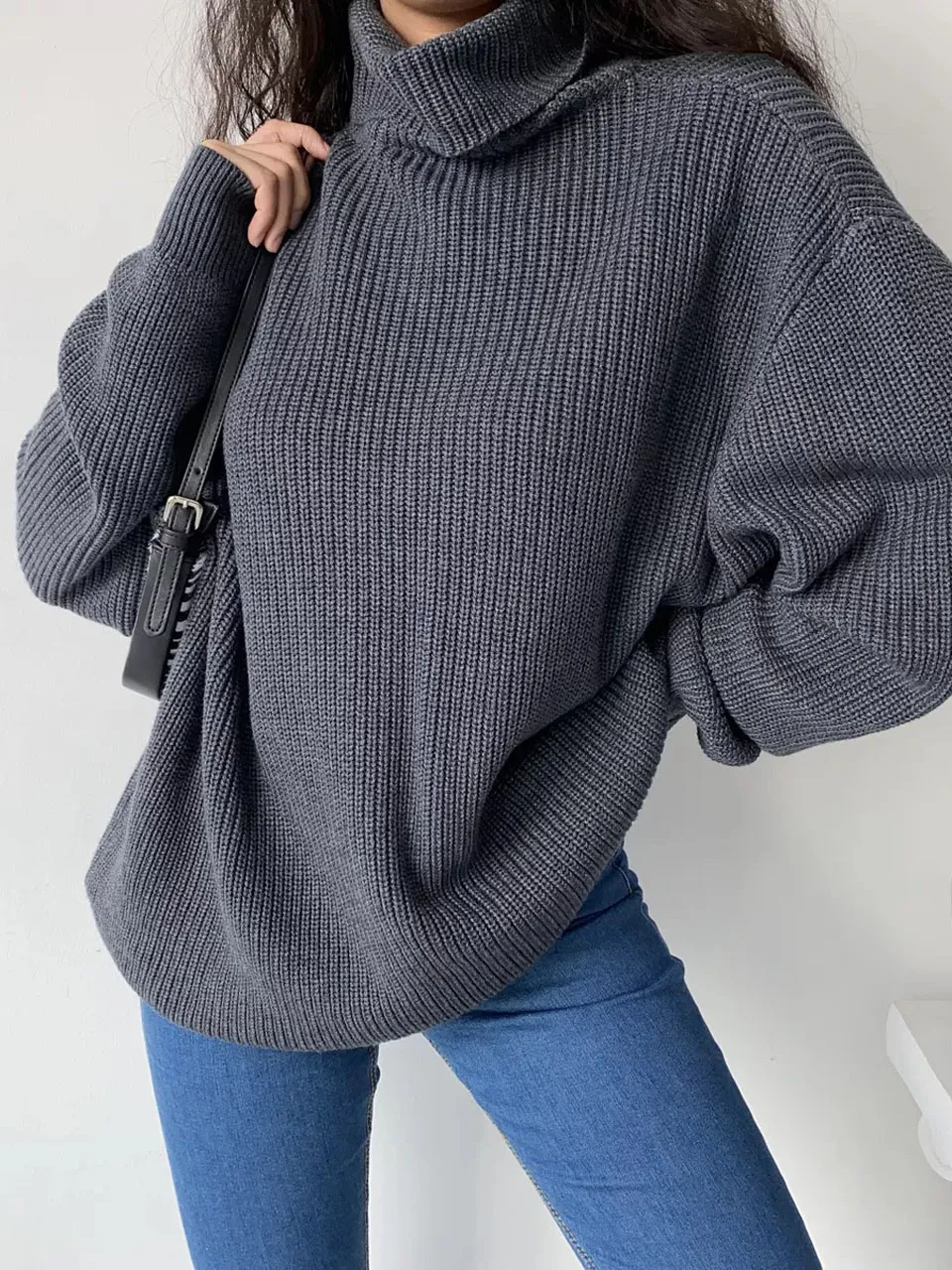 Свитер женский с высоким воротником теплый плотный пуловер повседневный