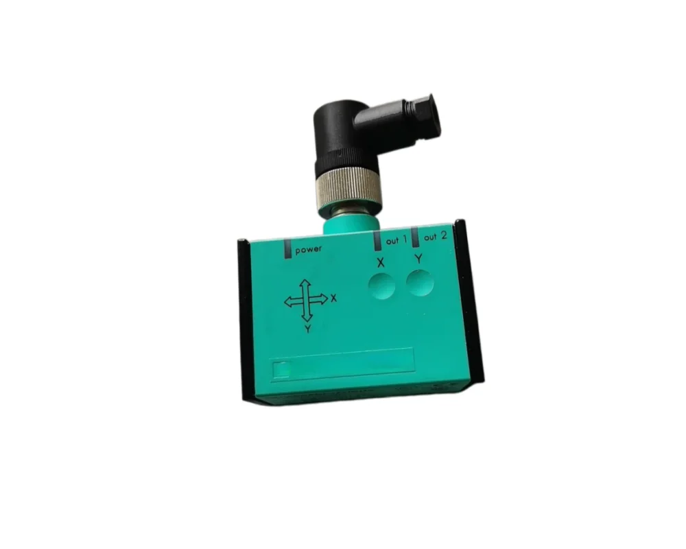 Фото Двухосевой датчик наклона INY030D-F99-2I2E2-V17 с аналоговым выходом 4-20 мА, 10-30 В постоянного тока №4