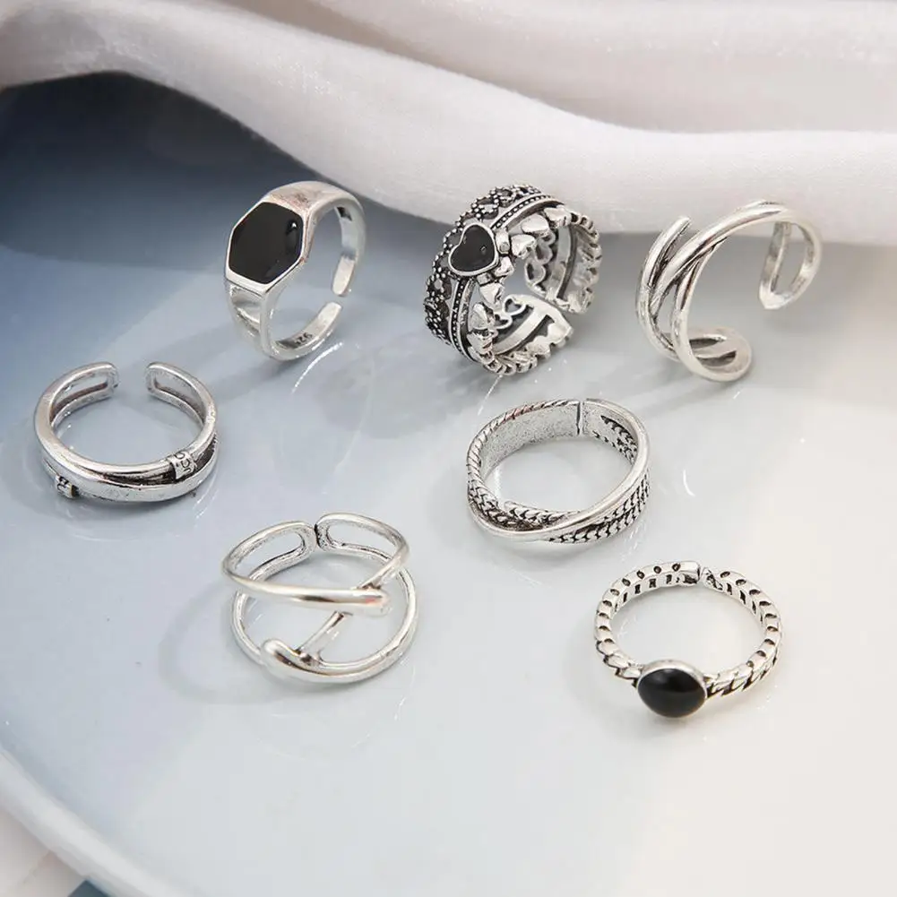 

7Pcs/Set Attractive Ladies Rings Female Finger Rings Bright Luster Cross Love Knuckle Finger Rings Fashion Accessories Dress Up