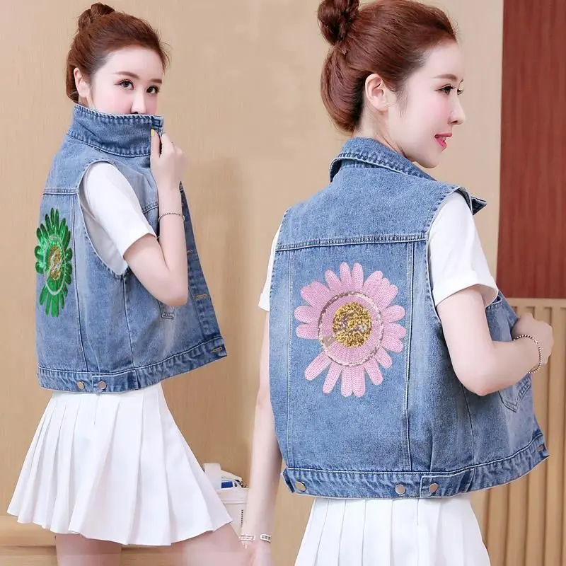 

Woman New Style Classic Denim Vests Ladies Sleeveless Floral Print Button Down Jean Jacket Ladies Fashion Waistcoat Tops A12