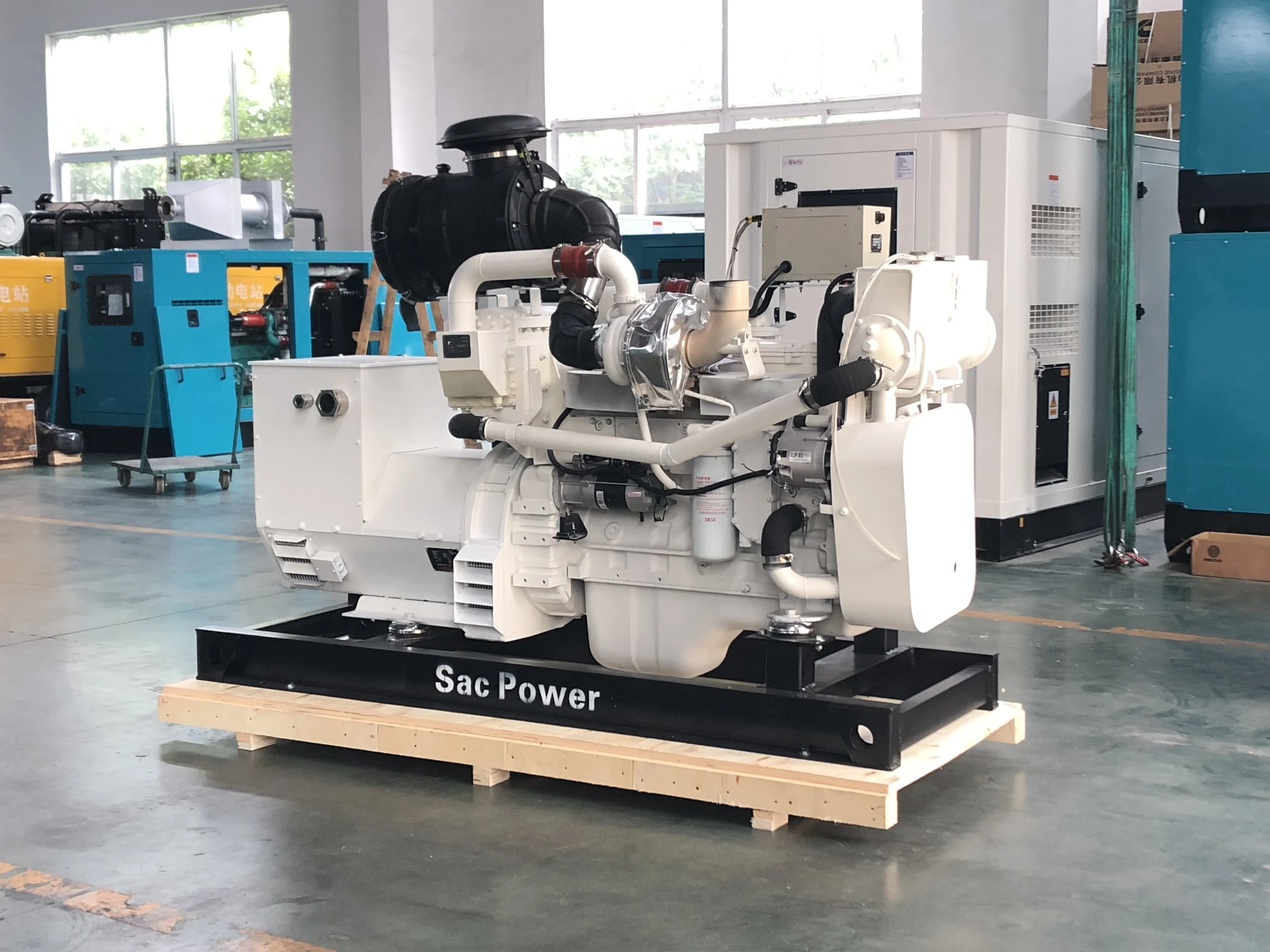 Cummins 6LTAA8.9-GM200 Лодочный генератор 200 кВт 1500 об/мин Корабельный с турбонаддувом и