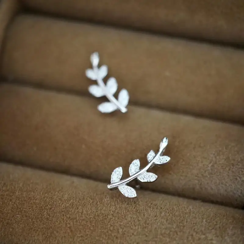 Copper Plated With Silver Leaf Stud Earrings Shiny Zircon Personality Simple Female Wedding Party Jewelry Gift