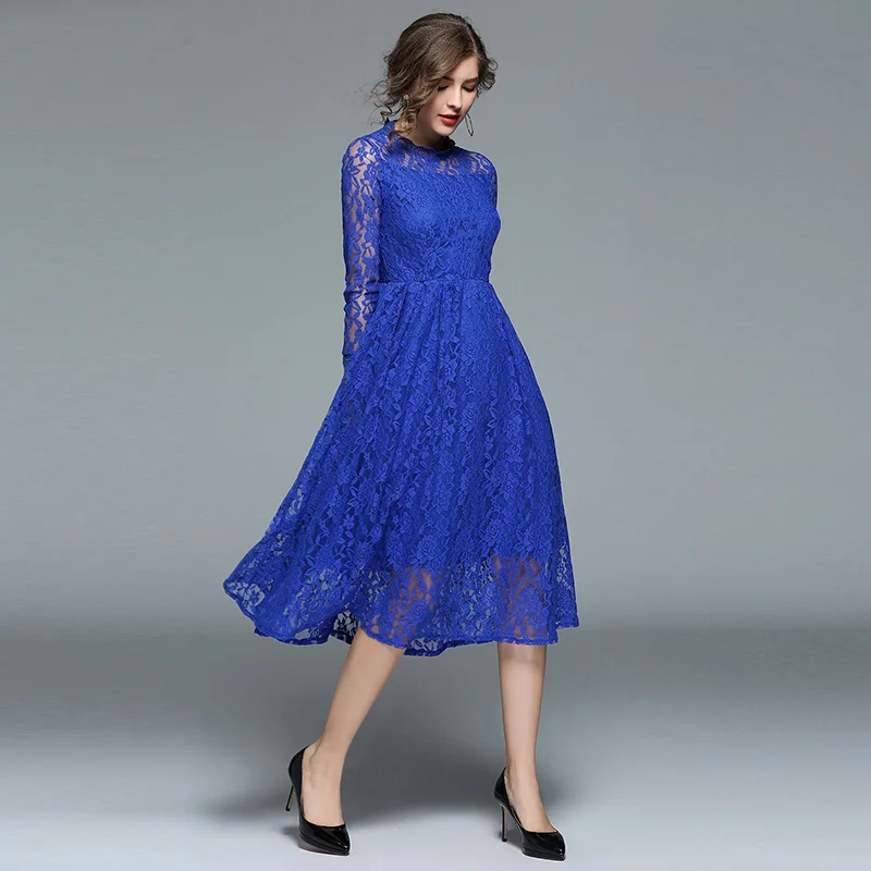 Женское кружевное ажурное платье средней длины синее элегантное офисное с