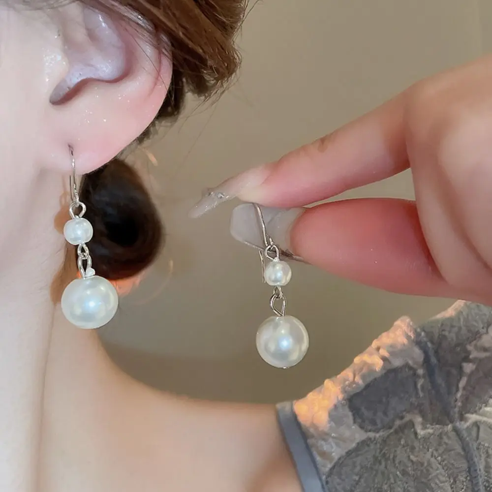 French Double Layer Pearl Necklace Set Elegant Retro Water Drop Ear Hook Exquisite Niche High Sense Collarbone Chain Girl |