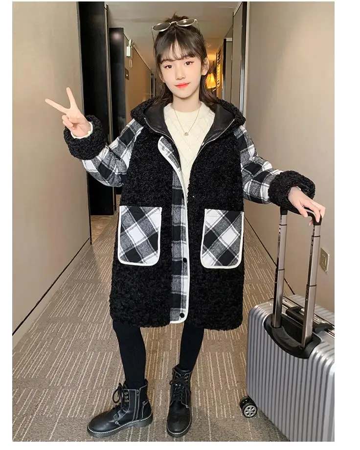

Girl's thick comfortable lovely coat