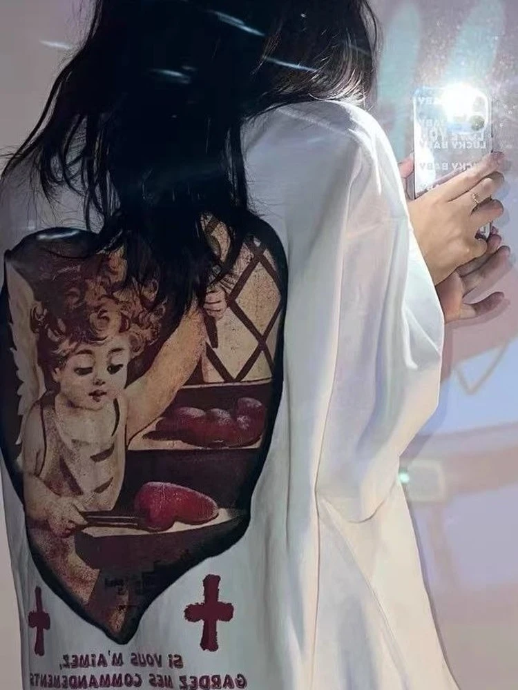 

QWEEK Harajuku футболки с графическим принтом ангела Женские винтажные стандартные корейские модные футболки белые топы 2022 летние Kpop дизайнерски...