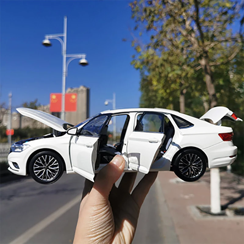 Модель автомобиля Sagitar