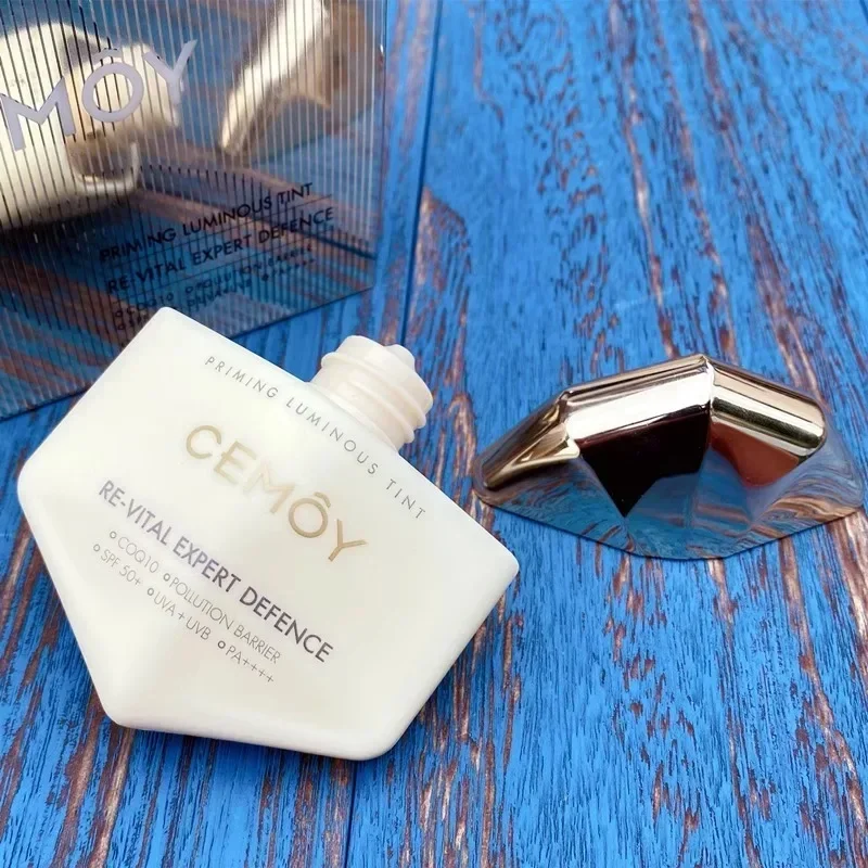 Солнцезащитный крем CEMOY защита от ультрафиолета освежающий SPF50 легкий