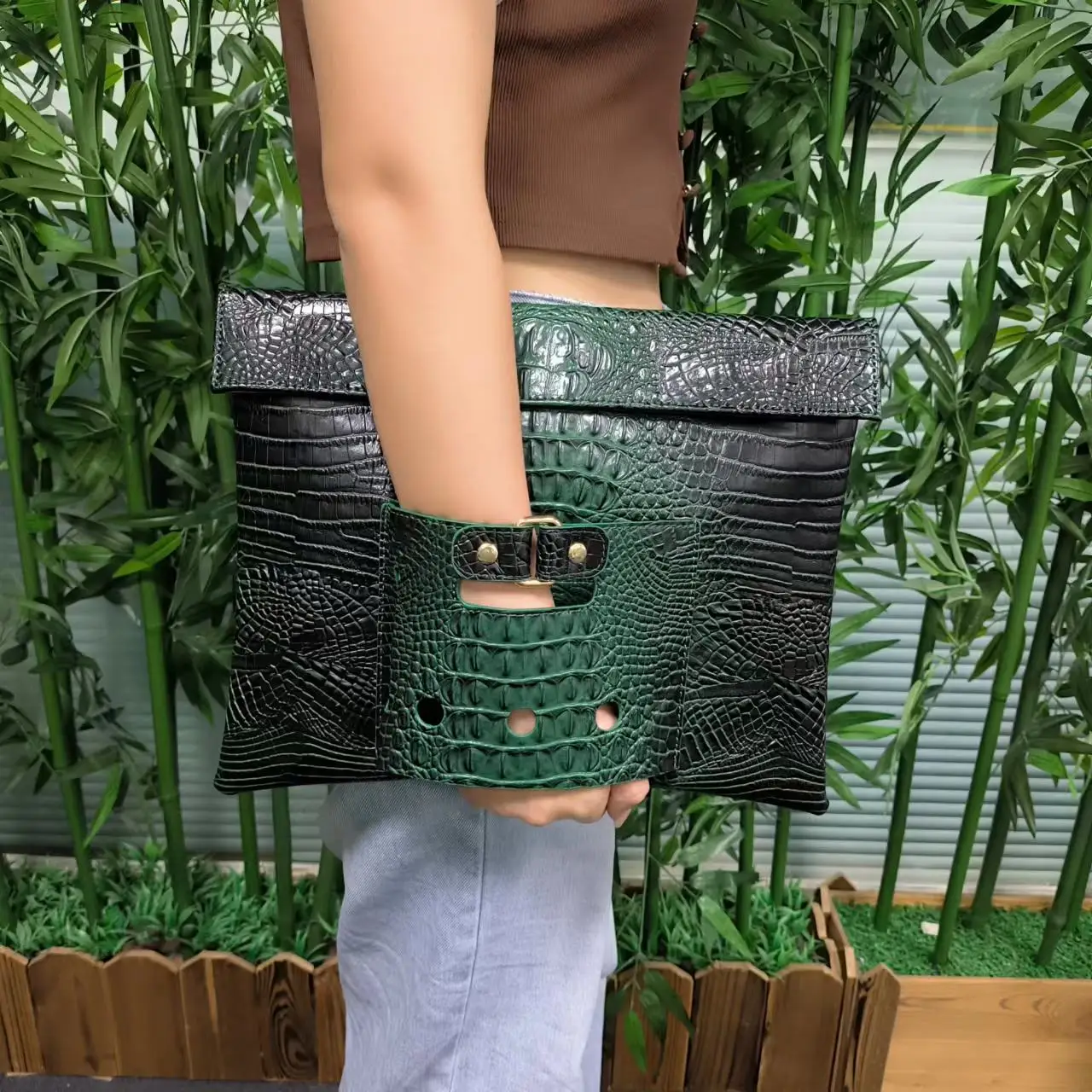 

2022 New Large Women Crocodile Green File Folder A4 Document Bag Fashion Women Laptop Bag Pouch Business Briefcase Bag