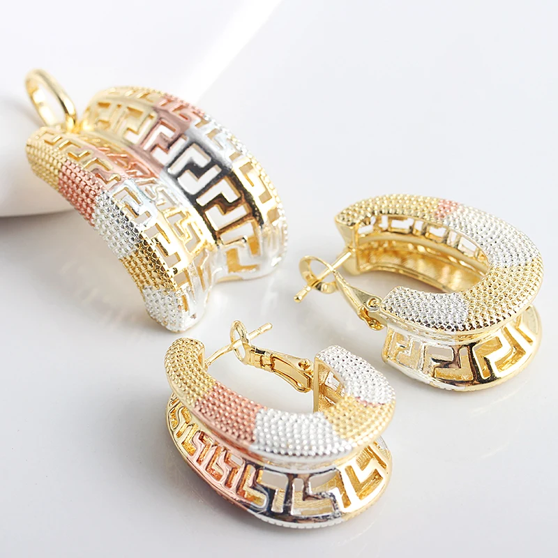 

2022 Trend Jewelry Sets for Women Hoop Earrings Copper Necklace Nigerian Costume Bride Accessories Luxury Party Bridesmaid Gift