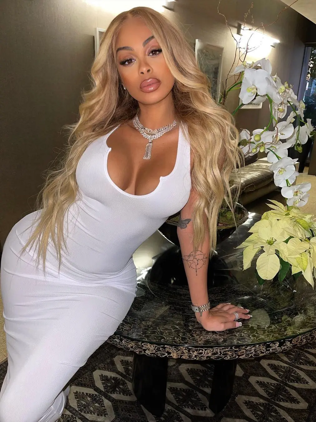 Летнее женское длинное платье 2022 Сексуальное Милое облегающее макси без рукавов