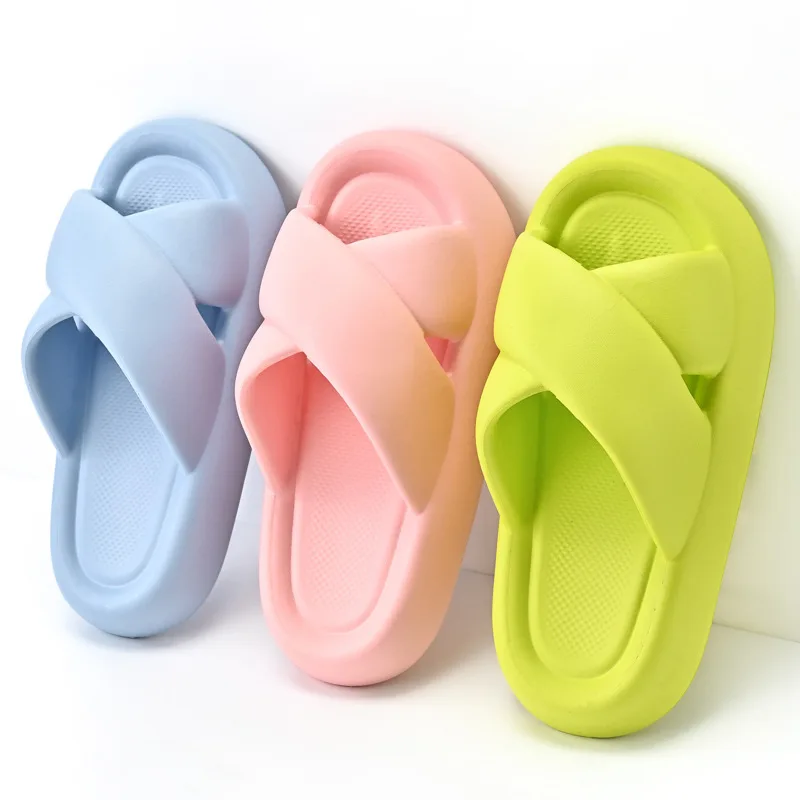2023 New Summer Women's Slippers Thick  Soft EVA Cross Slipper Summer Men Sandals Slippers Outdoor Fashion Beach Flip Flops