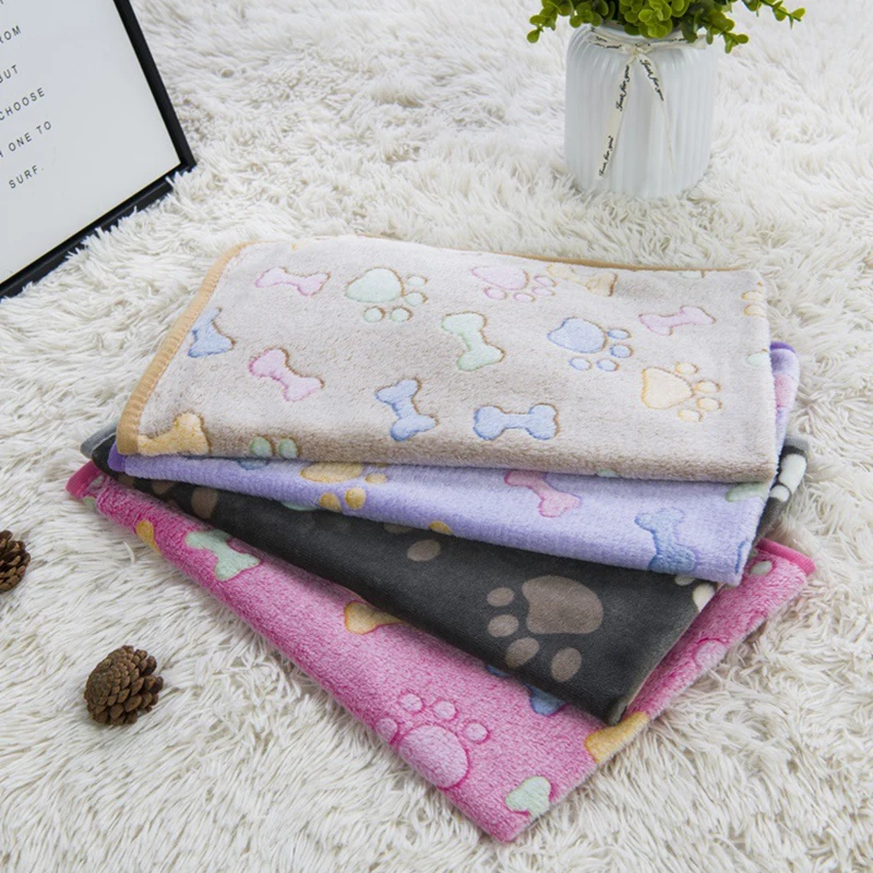 

Soft and Fluffy High Quality Pet Blanket Cute Cartoon Pattern Pet Mat Warm and Comfortable Blanket for Cat and Dogs Pet Items