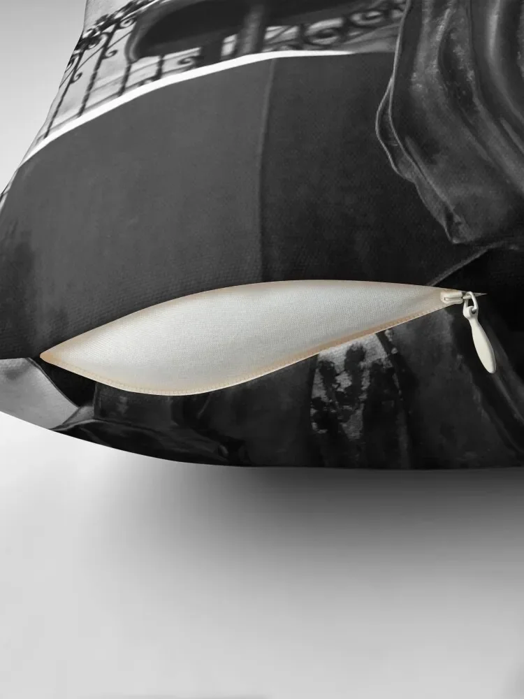 Выставочная детская Статуэтка с пулями H R Giger. Gruyares швейцарская декоративная