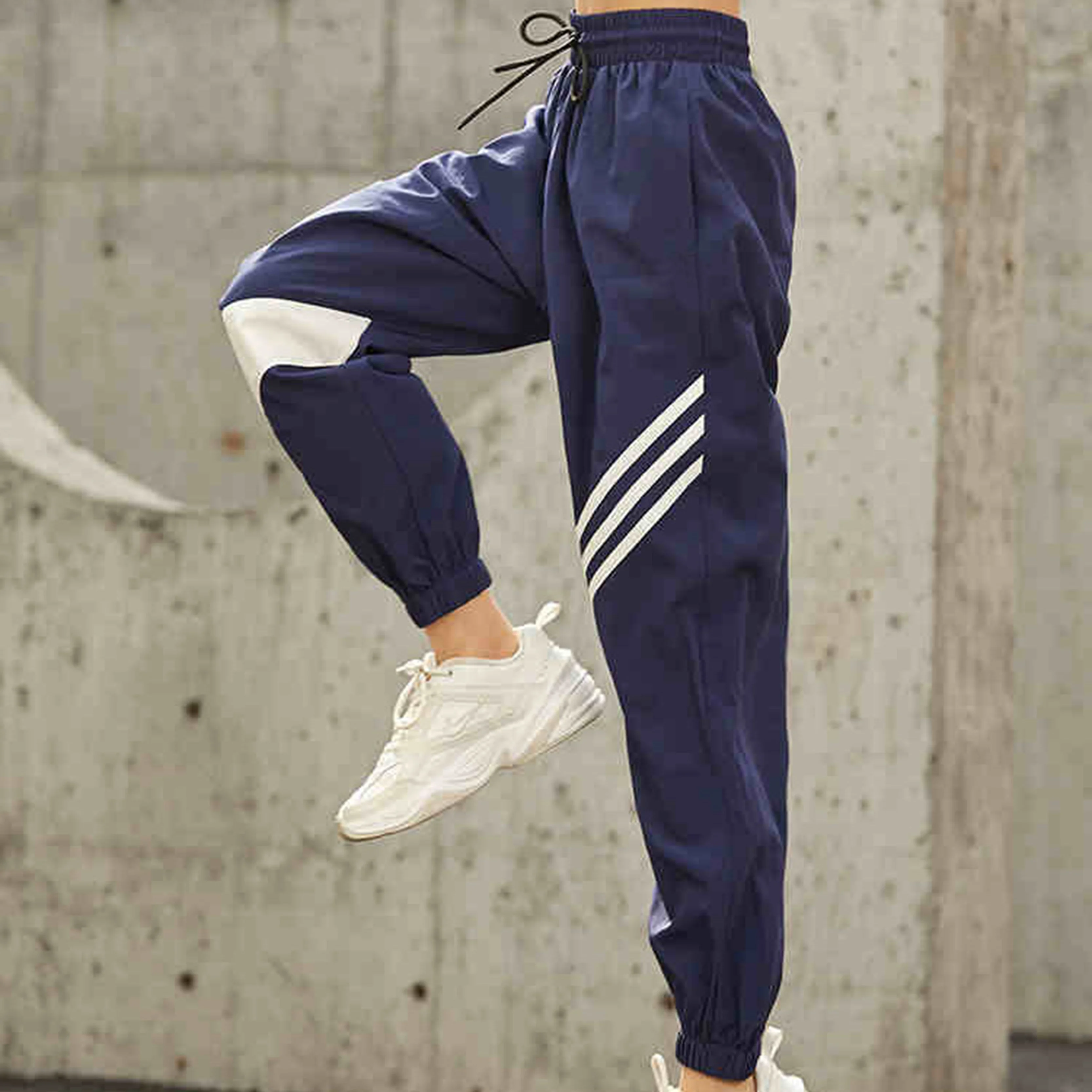 

Sport Drawstring Waist Black Jogging Pants Women 2020 Outdoor Gym Running Sportswear Loose Training Pants Sweatpants