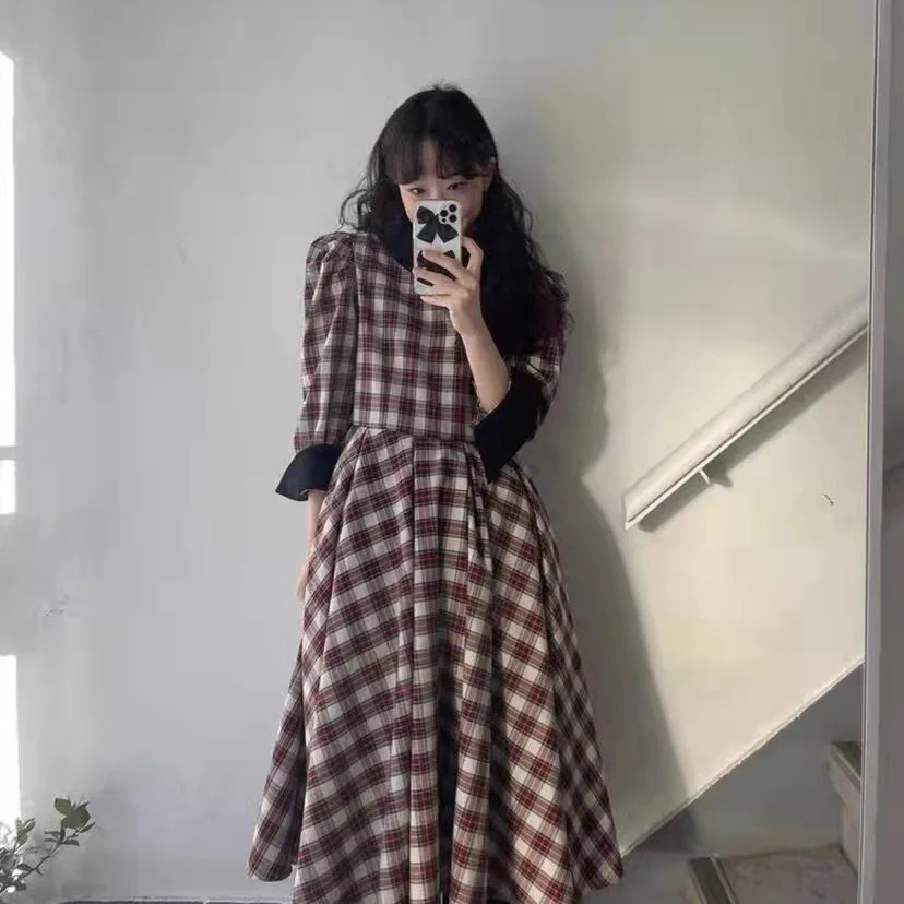 

South Korea 2023 Spring Long Dresses Peter pan Collar Girl Dress Plaid High Street Long Dress for Women 22190