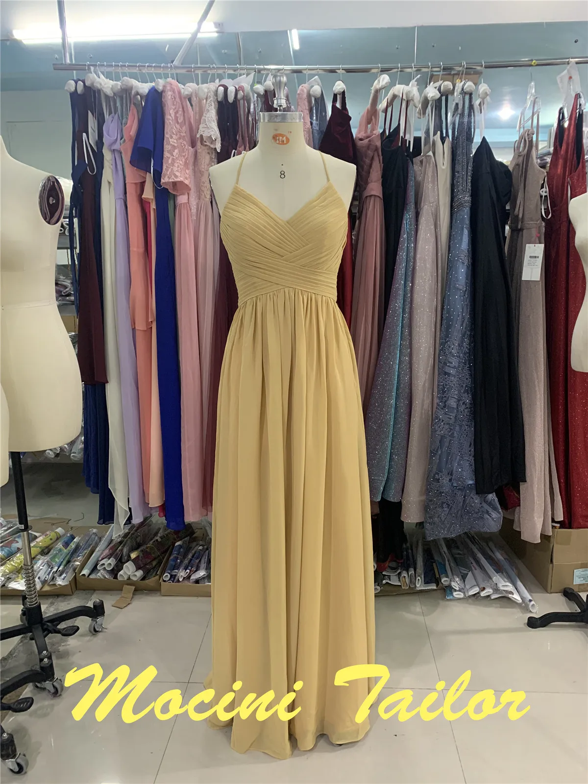 

2023 г., золотистое шифоновое длинное платье без рукавов с V-образным вырезом, со складками, на бретелях, модное платье для подружки невесты