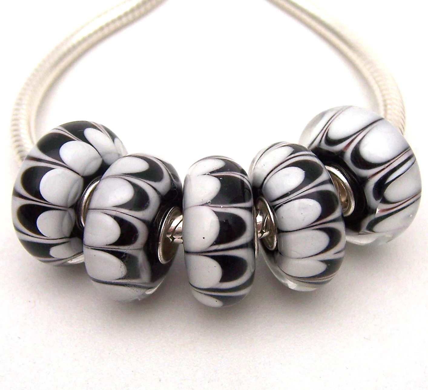 

Бусины из серебра 100% пробы с муранским стеклом