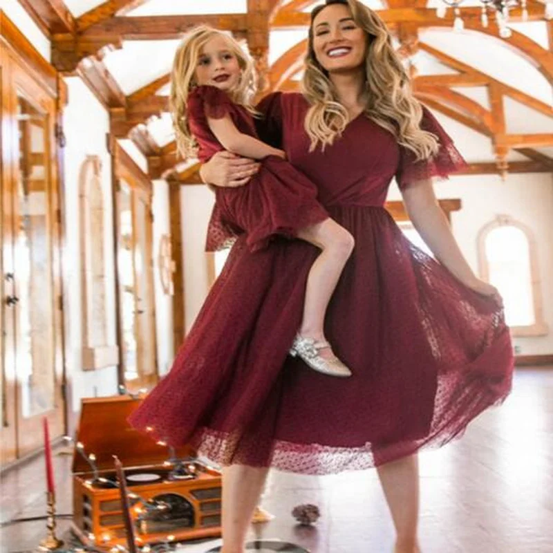 

Summer Mom And Daughter Dress Fashion Mesh Stitching Lace Party Dresses For Mommy And Me Mother And Daughter Clothes