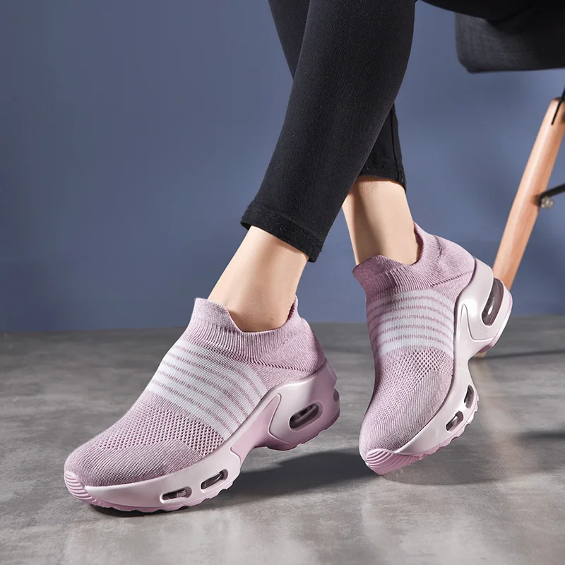 

New thick-soled comfortable women's sports shoes fashion mesh breathable slip-on casual shoes women's enlarged vulcanized shoes