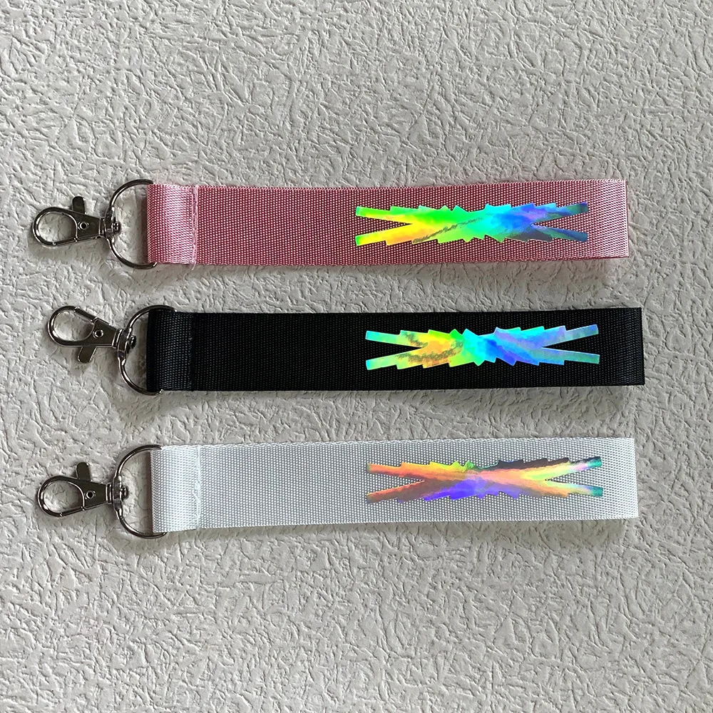 

1pcs Kpop LE SSERAFIM Keychain Lanyard Pendant FEARLESS Key Chain