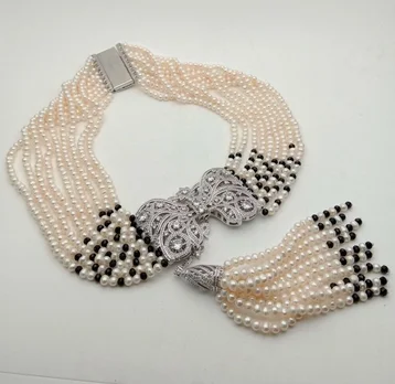 

18'' 4MM 9 Strands Freshwater Cultured White Pearl Black Crystal Necklace ZIRCON Pendant