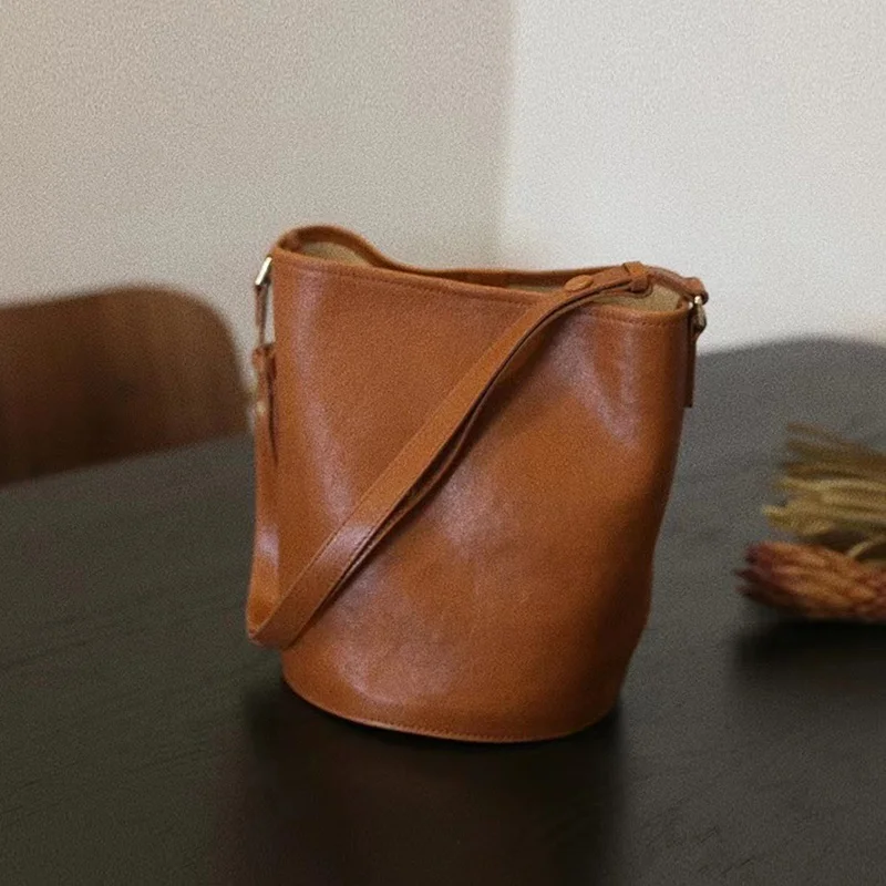 

Women Shoulder Bag 2022 PU Leather Designer Purse And Handbags Female Shopper Fashion Casual Vintage Soft Solid Color Bucket Bag