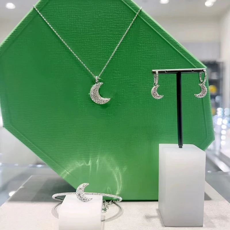 

2023 New Product Luna Same Series Pendant White Moon Exquisite Drilled Diamond Fashion Item Necklace Bracelet Earrings